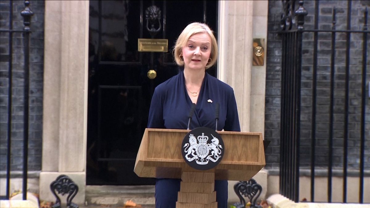 Britská premiérka Liz Trussová rezignuje